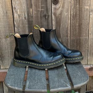 Dr. Marten Chelsea Boot